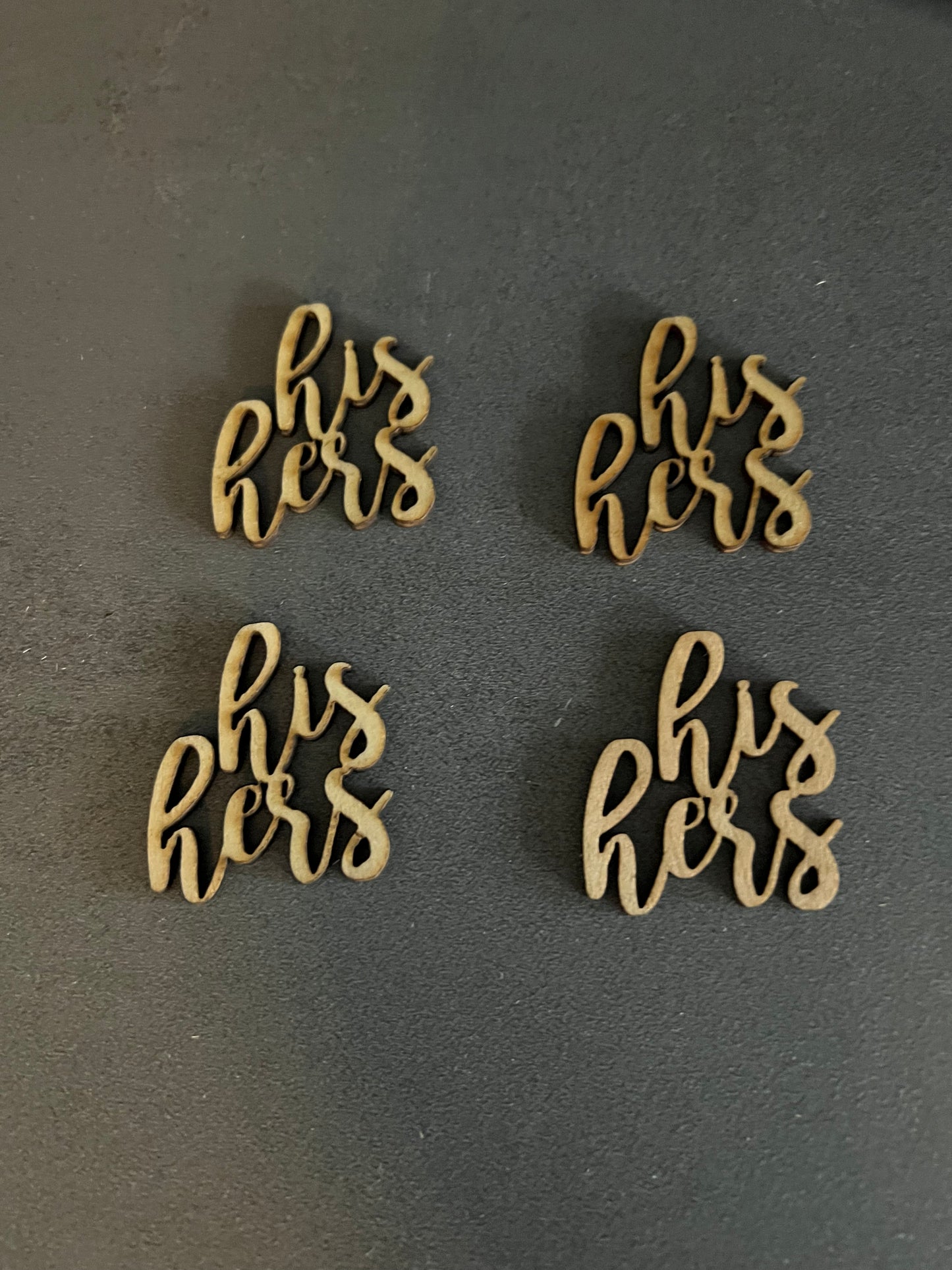 Streudeko his & hers für Hochzeit für Baumscheiben Holzscheiben Tischdeko