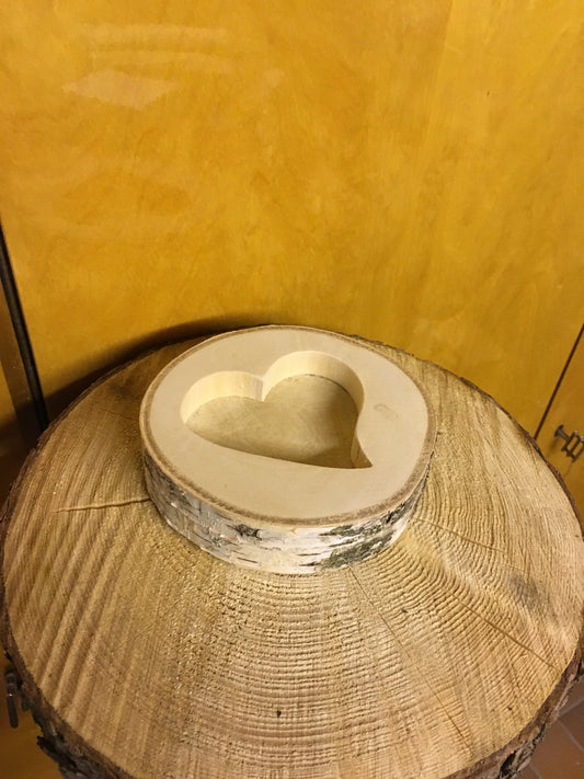 Ringkissen Baumscheibe Holzscheibe mit Herz
